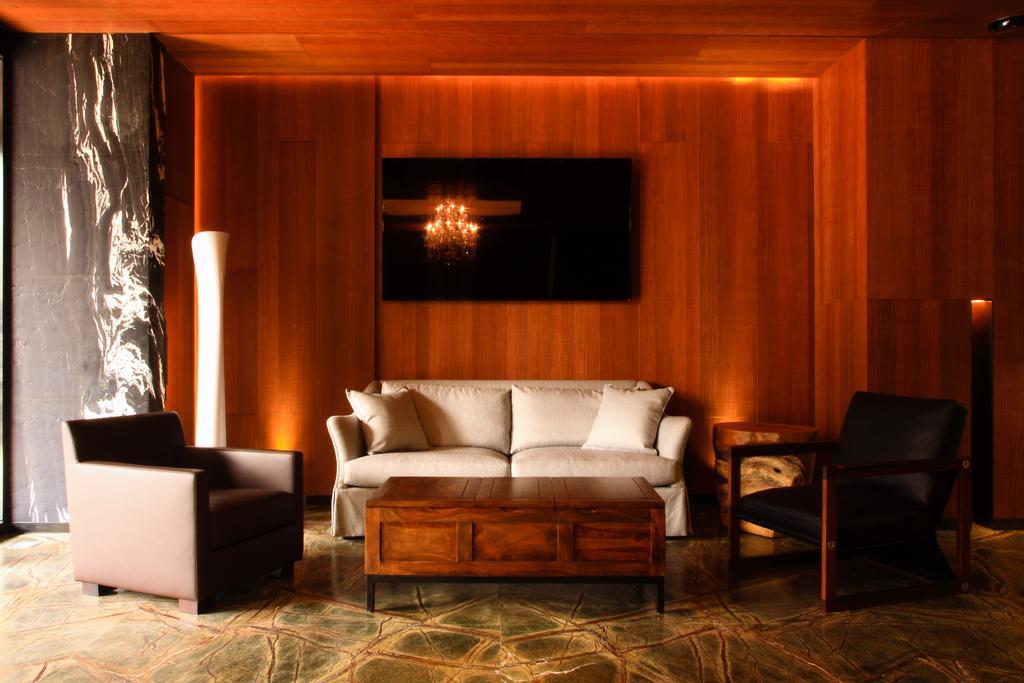 Inhouse Hotel Тайджун Екстериор снимка