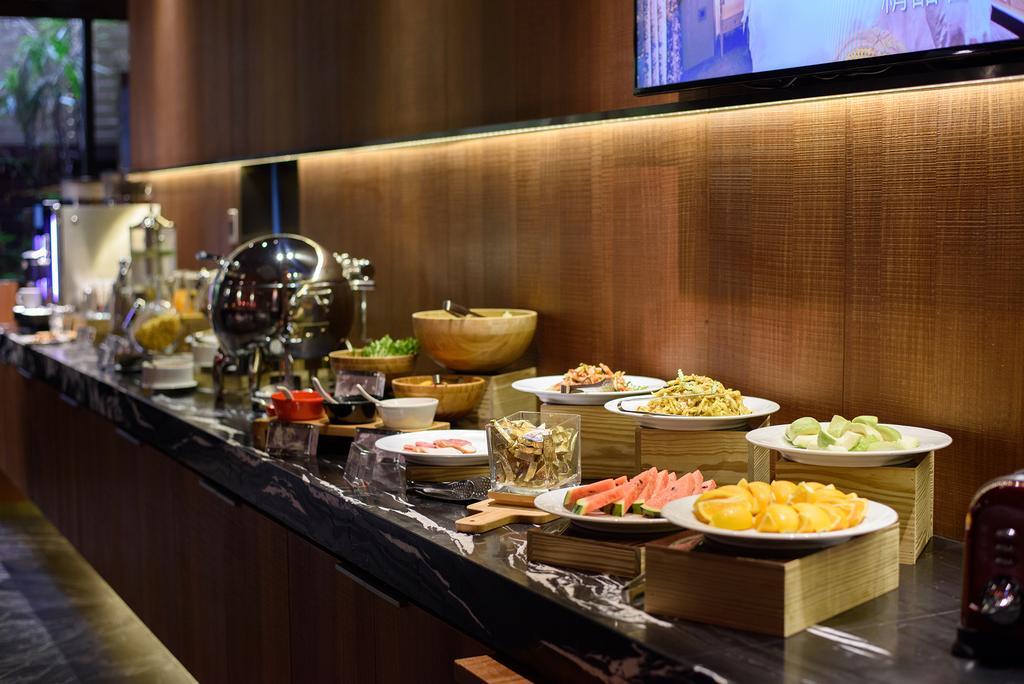 Inhouse Hotel Тайджун Екстериор снимка