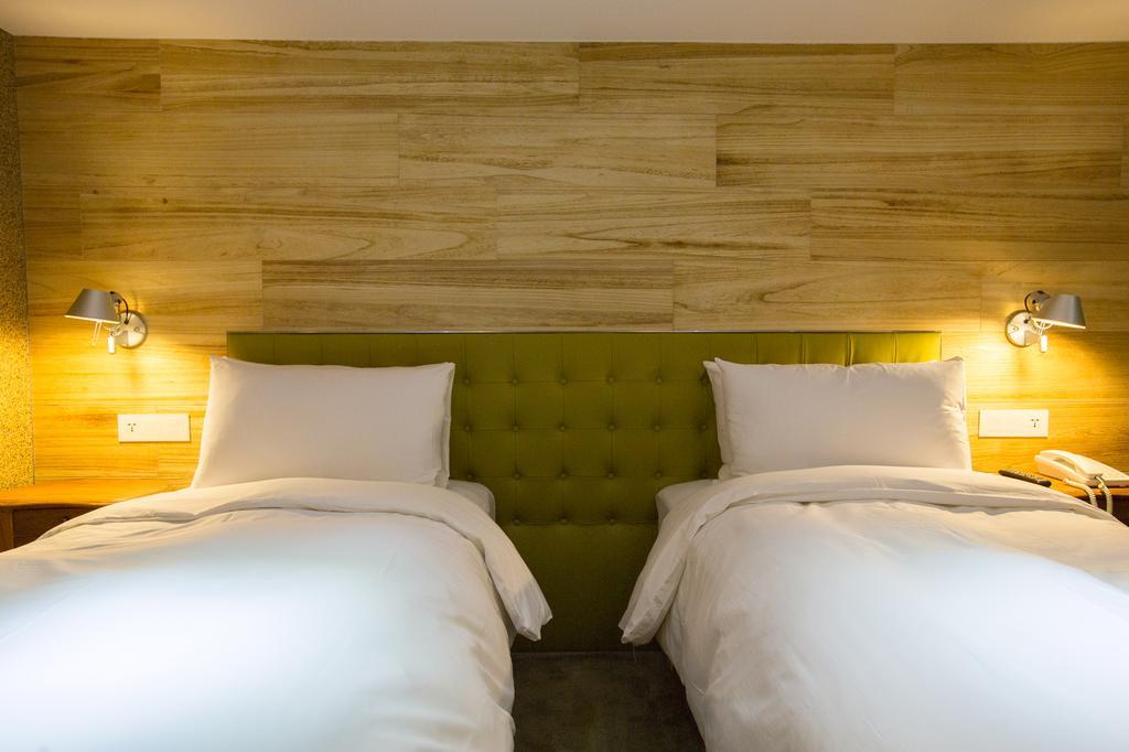 Inhouse Hotel Тайджун Екстериор снимка