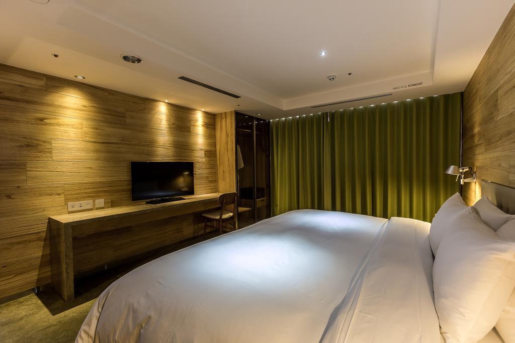 Inhouse Hotel Тайджун Екстериор снимка