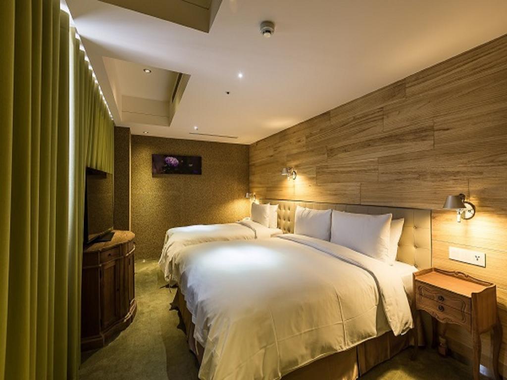 Inhouse Hotel Тайджун Екстериор снимка