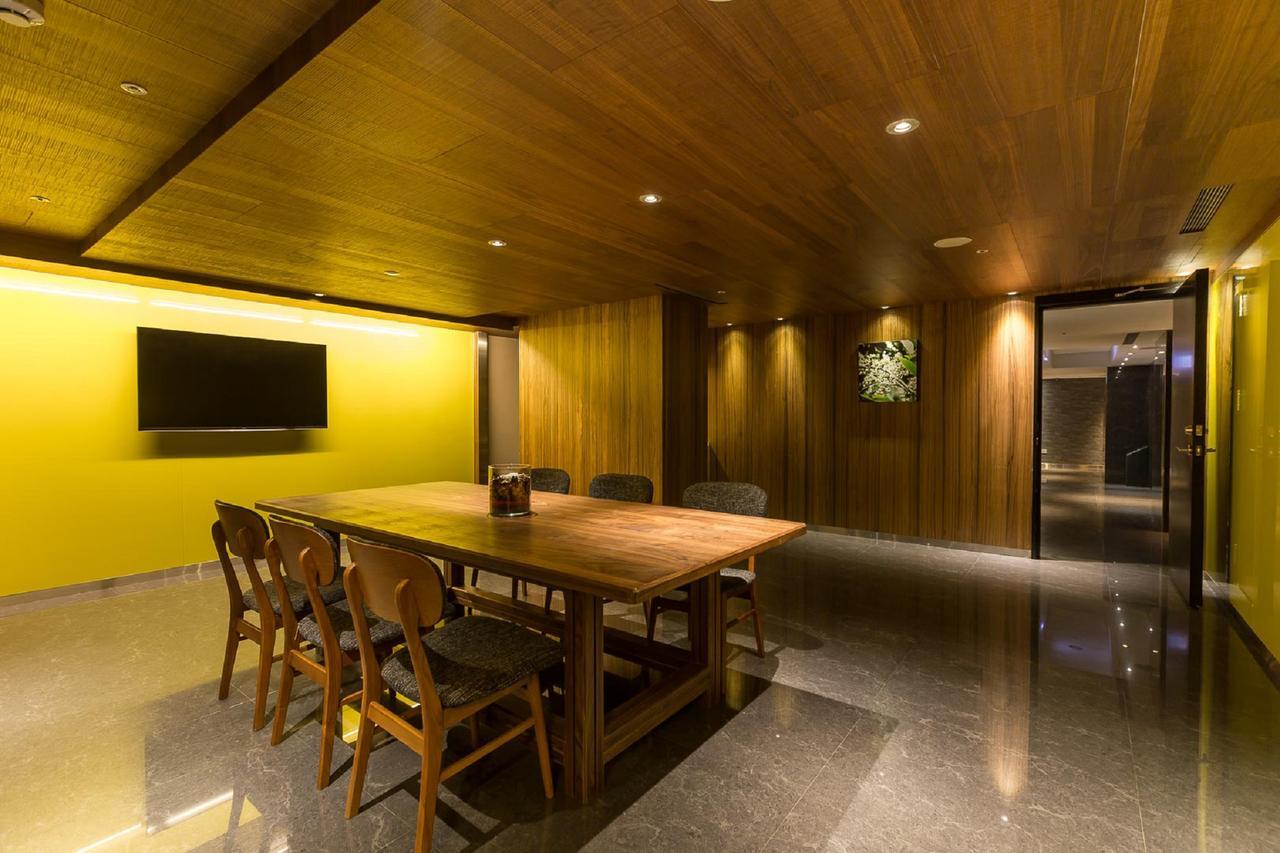 Inhouse Hotel Тайджун Екстериор снимка