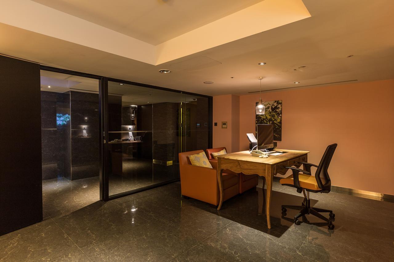 Inhouse Hotel Тайджун Екстериор снимка