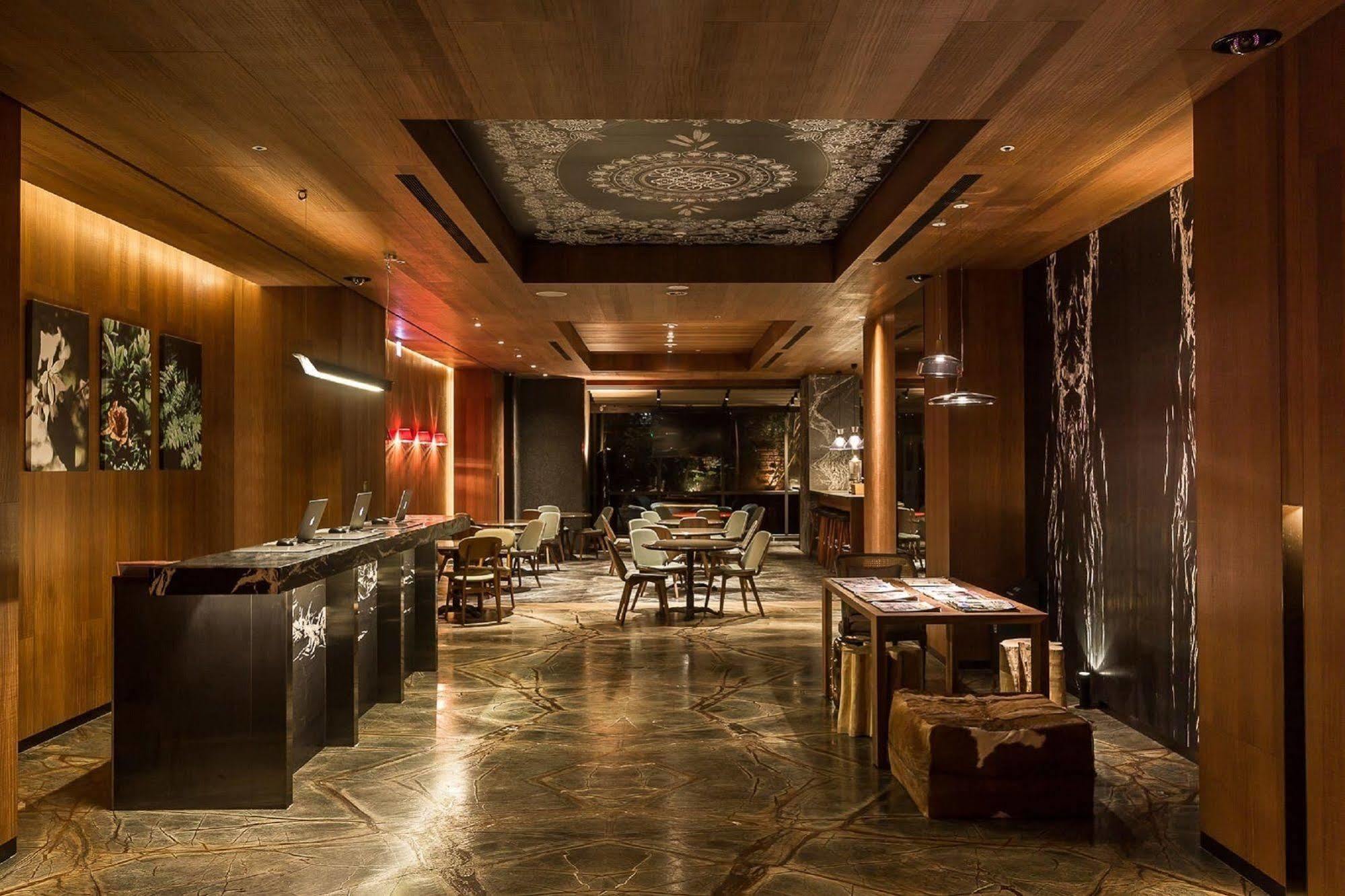 Inhouse Hotel Тайджун Екстериор снимка
