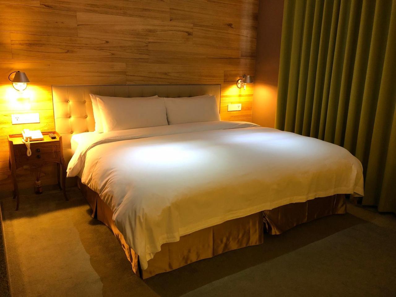 Inhouse Hotel Тайджун Екстериор снимка